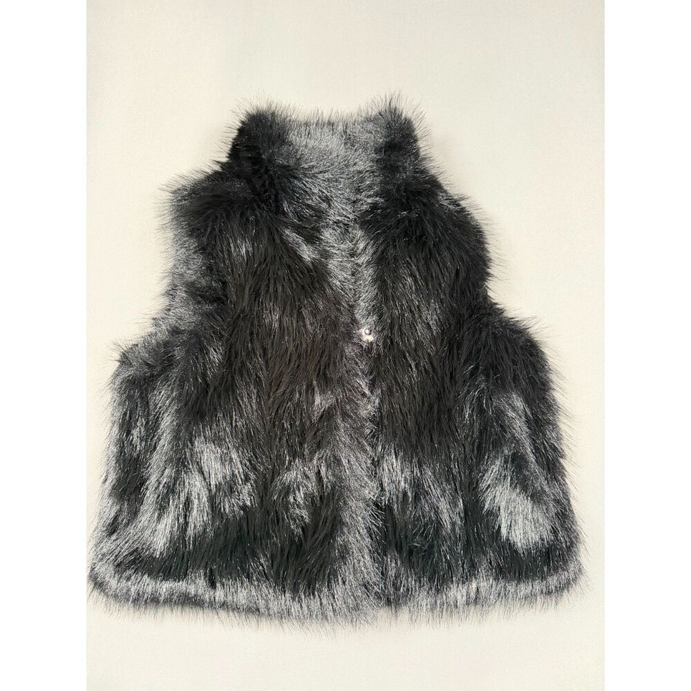 NWT Nurture by Westbound Black Silver Tipped Faux Fur Vest Medium Hook Closure